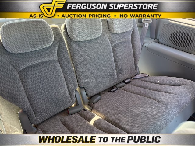 Used 2005 Chrysler Town & Country Touring FWD image 28