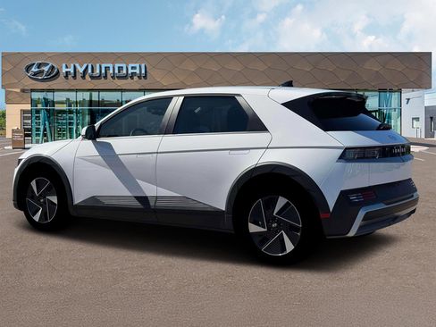 New 2026 Hyundai Ioniq 5 SE RWD image 4