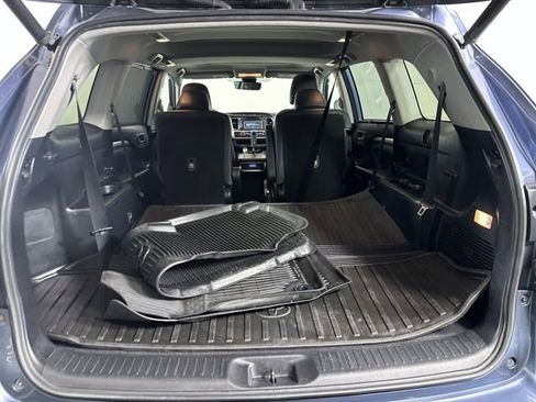 Used 2018 Toyota Highlander XLE image 26