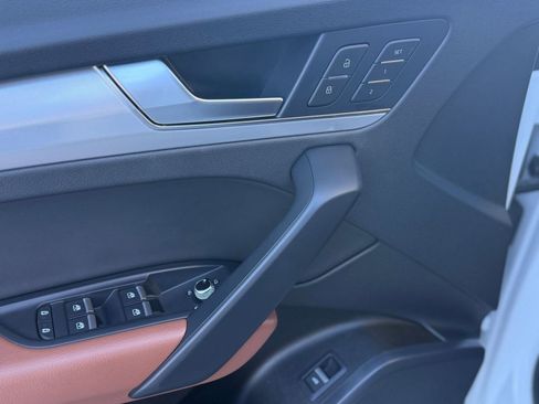 Certified 2025 Audi Q5 2.0T Premium w/ Convenience Plus Package image 20