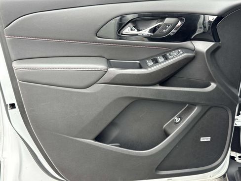 Used 2023 Chevrolet Traverse RS w/ LPO, Floor Liner Package AWD/4WD image 18