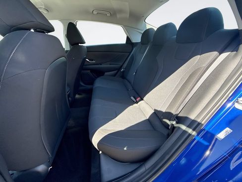 Used 2023 Hyundai Elantra SE w/ Cargo Package FWD image 24
