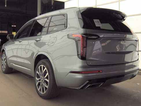 Used 2024 Cadillac XT6 Sport w/ Technology Package AWD/4WD image 2