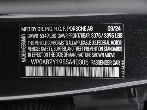 Used 2025 Porsche Taycan 4S image 28