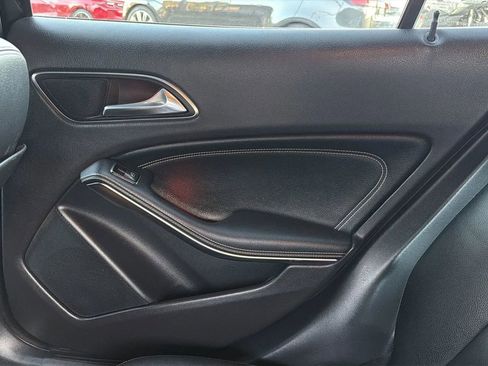Used 2018 Mercedes-Benz GLA 250 image 31