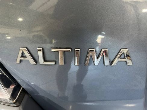 Used 2010 Nissan Altima 2.5 S FWD image 42