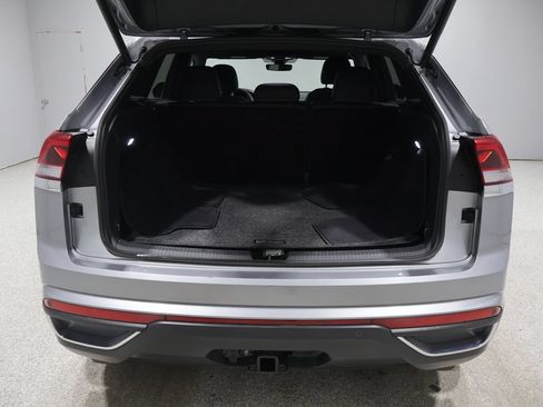 Used 2025 Volkswagen Atlas Cross Sport SE AWD/4WD image 18