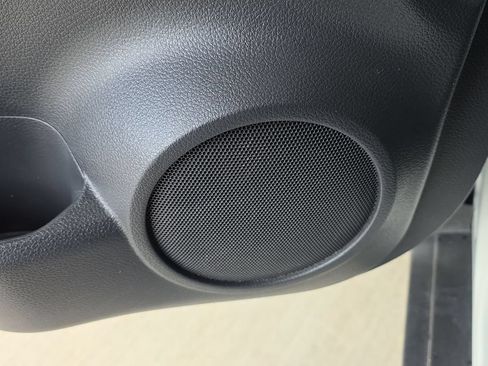 Used 2019 Nissan Rogue SV FWD image 23