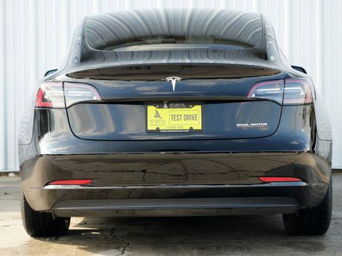 Used 2022 Tesla Model 3 Performance image 10