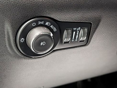 Used 2022 Jeep Compass Latitude w/ Sun and Sound Group AWD/4WD image 17