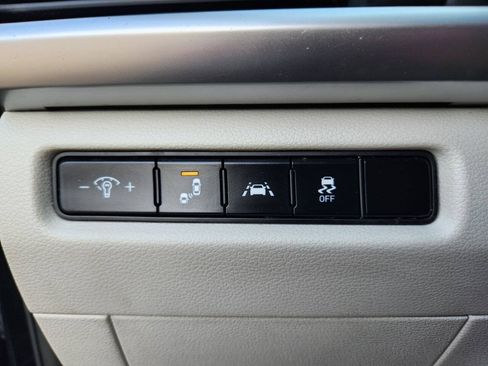 Used 2020 Kia Telluride S w/ S 8 Passenger Seating Package AWD/4WD image 22