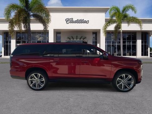 Certified 2025 Cadillac Escalade ESV Sport Platinum image 16
