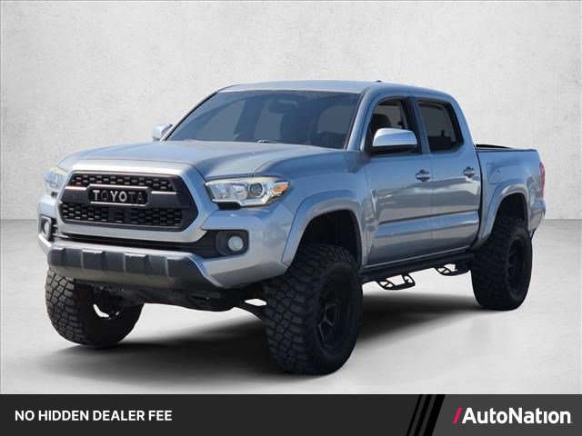 Used 2017 Toyota Tacoma SR5 w/ Tow Package AWD/4WD image 1