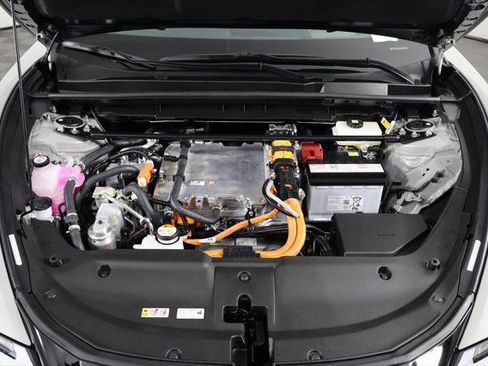 Certified 2026 Lexus RZ 450e AWD w/ Luxury Package image 15