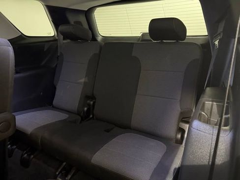 Used 2019 Chevrolet Traverse LT image 25