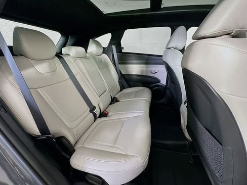 Used 2025 Hyundai Tucson Limited image 33
