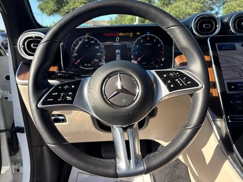 Used 2023 Mercedes-Benz GLC 300 4MATIC image 13