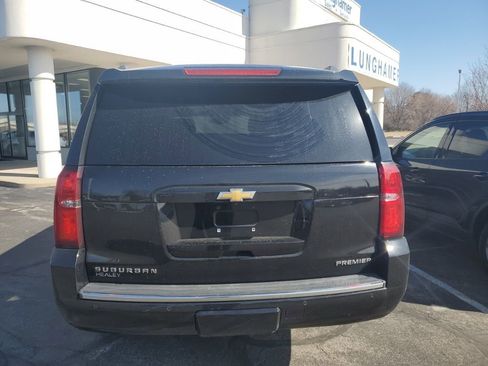 Used 2019 Chevrolet Suburban Premier image 8