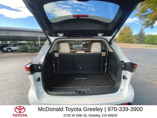 Certified 2025 Toyota Highlander Limited AWD/4WD image 25