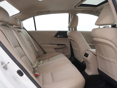 Used 2014 Honda Accord Touring image 11