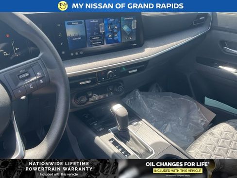 New 2026 Nissan Kicks SV w/ Cold Weather Package AWD/4WD image 18