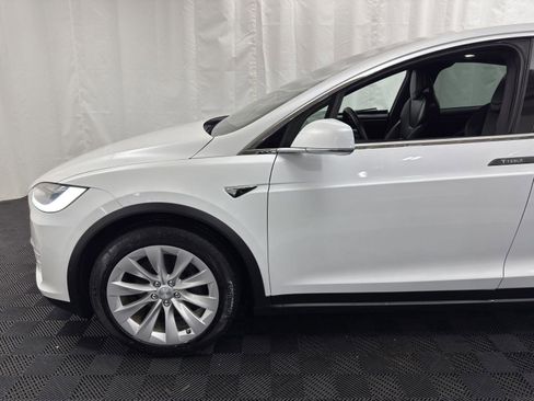 Used 2020 Tesla Model X Long Range image 4