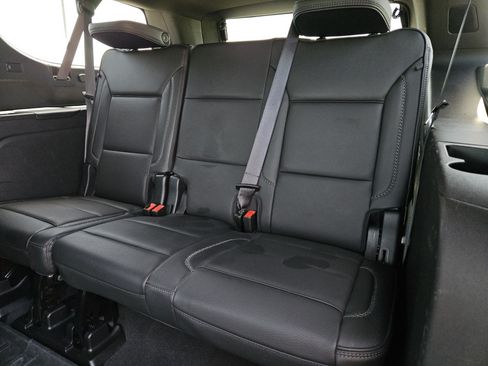 Used 2024 GMC Yukon XL Denali RWD image 33