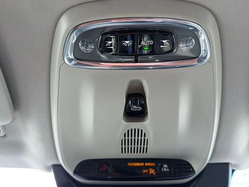 Used 2016 Volvo XC90 T6 Momentum w/ Momentum Plus Package AWD/4WD image 20
