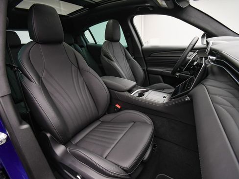 New 2025 Maserati Grecale GT image 16