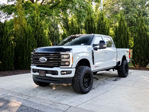 Used 2026 Ford F250 Platinum AWD/4WD image 5