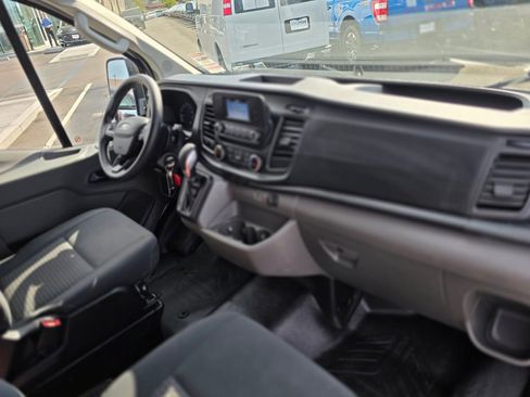 Used 2024 Ford Transit 250 Low Roof w/ Exterior Upgrade Package image 8