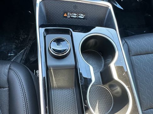 New 2026 Chevrolet Equinox LT w/ Convenience Package II image 17