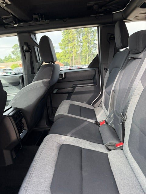 Used 2025 Ford Bronco 4-Door AWD/4WD image 17