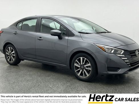 Used 2025 Nissan Versa SV image 1