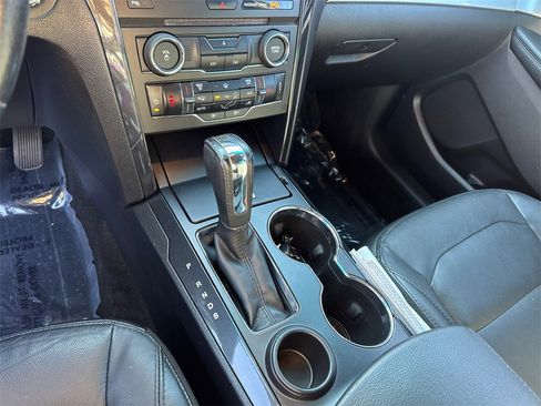 Used 2017 Ford Explorer XLT w/ Equipment Group 202A image 30