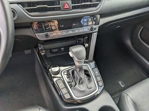 Certified 2025 Kia Seltos EX FWD image 24