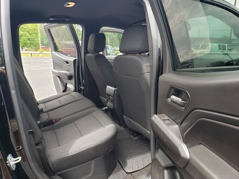 Used 2024 Chevrolet Colorado Trail Boss w/ Technology Package AWD/4WD image 28