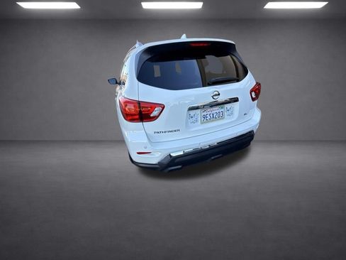 Used 2020 Nissan Pathfinder SL FWD image 12