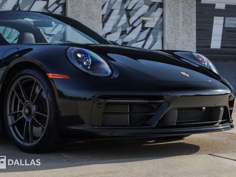 Used 2023 Porsche 911 50th Anniversary Edition AWD/4WD image 3