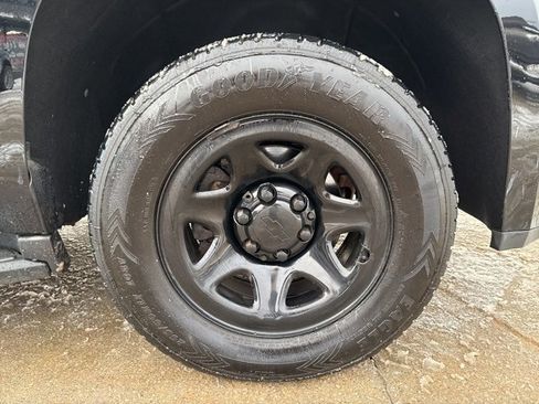 Used 2017 Chevrolet Tahoe 4WD w/ Remote Keyless Entry Package image 47