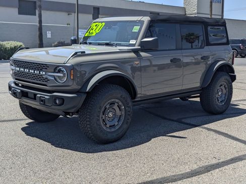 New 2025 Ford Bronco Badlands w/ Sasquatch Package AWD/4WD image 5
