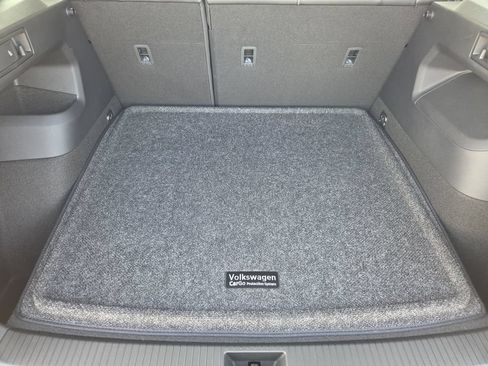 New 2026 Volkswagen Tiguan SE FWD image 27