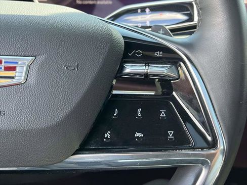 Used 2025 Cadillac Escalade ESV Sport w/ LPO, ONYX Package AWD/4WD image 27