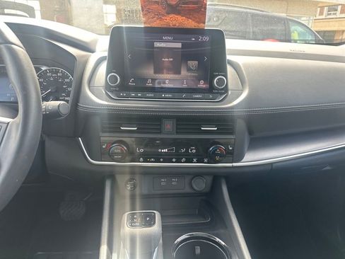 Certified 2024 Nissan Rogue SV w/ SV Premium Package image 20