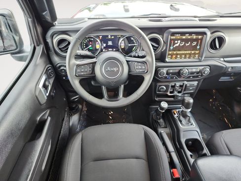 Used 2023 Jeep Wrangler Unlimited w/ Dual Top Group AWD/4WD image 11
