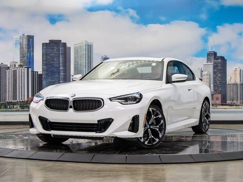 Used 2025 BMW 230i xDrive Coupe w/ Convenience Package image 2