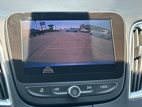 Used 2019 Chevrolet Malibu LT FWD image 21