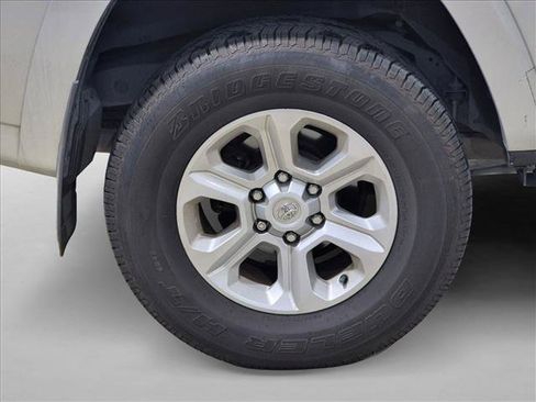 Used 2022 Toyota 4Runner SR5 Premium w/ Moonroof Package RWD image 5
