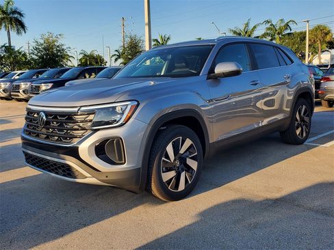 New 2026 Volkswagen Atlas Cross Sport SE image 3