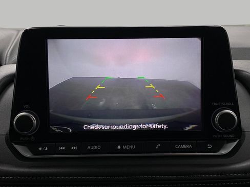 Certified 2025 Nissan Rogue SV image 23